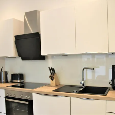 Kleine Krabbe, Am Alten Deich 4-6 10 *