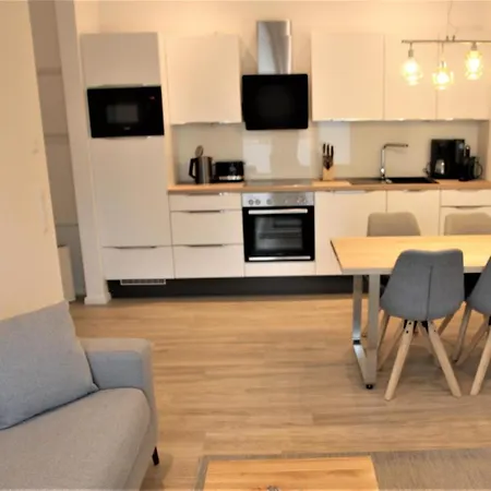 Kleine Krabbe, Am Alten Deich 4-6 10